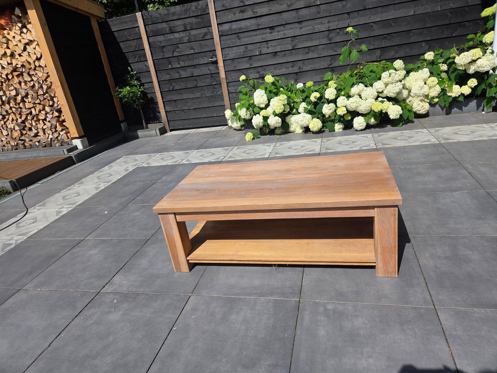 Massief eiken salontafel van Pronto Wonen met greywash, Huis en Inrichting, Tafels | Salontafels, Ophalen