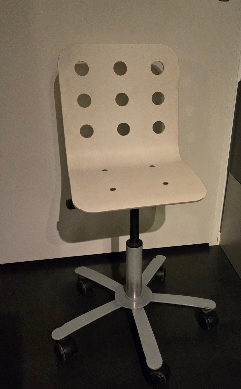 In hoogte verstelbare buro stoel van de Ikea, Ophalen, Zwart