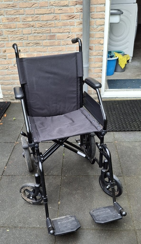 Multimotion M9 lichtgewicht transportrolstoel, Ophalen, Zo goed als nieuw, Duwrolstoel