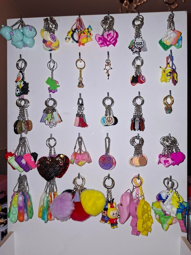 Nieuw Sleutelhangers 200 stuks partijhandel, Hobby en Vrije tijd, Feestartikelen, Ophalen of Verzenden, Nieuw, Overige
