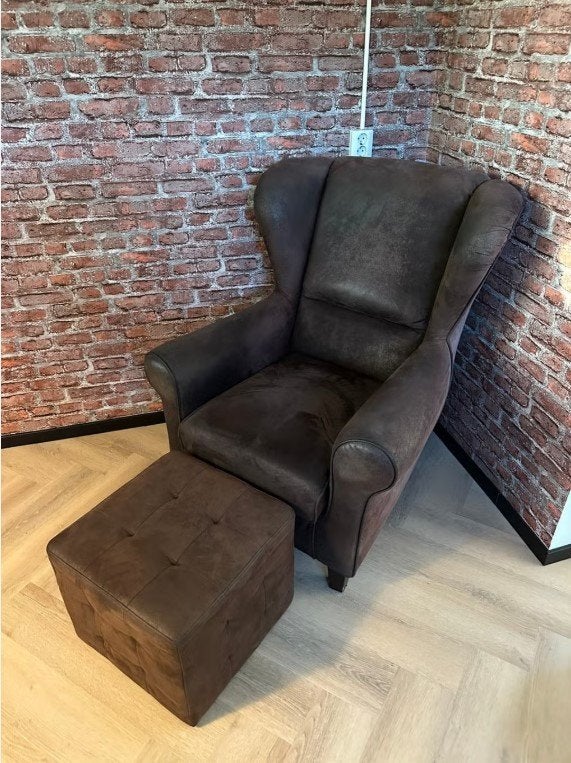 Bruine fauteuil met hocker, Huis en Inrichting, Fauteuils, Ophalen, Gebruikt, 75 tot 100 cm, Leer