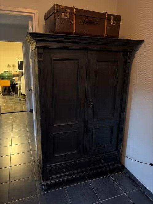 Antieke grenen kast - Annie Sloan krijtverf - 127x58x182cm, Ophalen