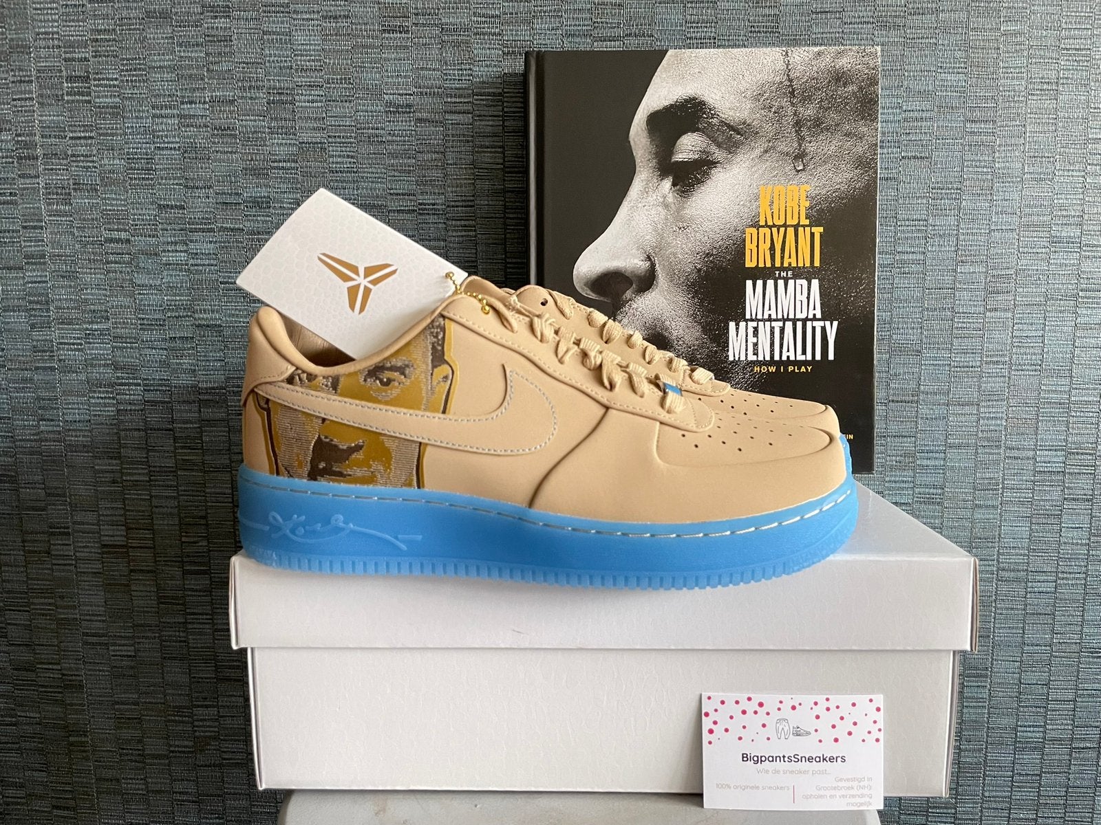 Nike Air Force 1 EU44 Kobe Bryant Protro FCS Linen, Kleding | Heren, Schoenen, Nieuw, Sneakers of Gympen, Wit, Ophalen of Verzenden
