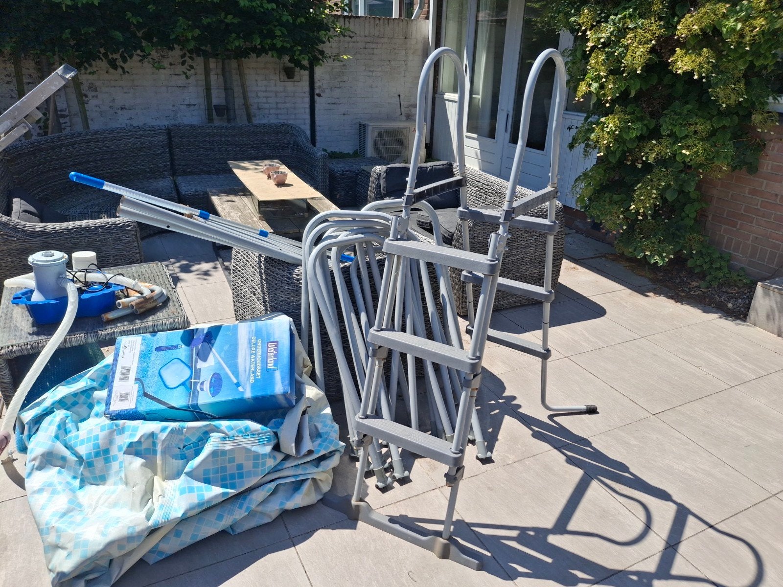 Groot zwembad 2x4 en 1 meter hoog met pomp en toebehoren, Ophalen of Verzenden, Zo goed als nieuw, Opzetzwembad, Rechthoekig