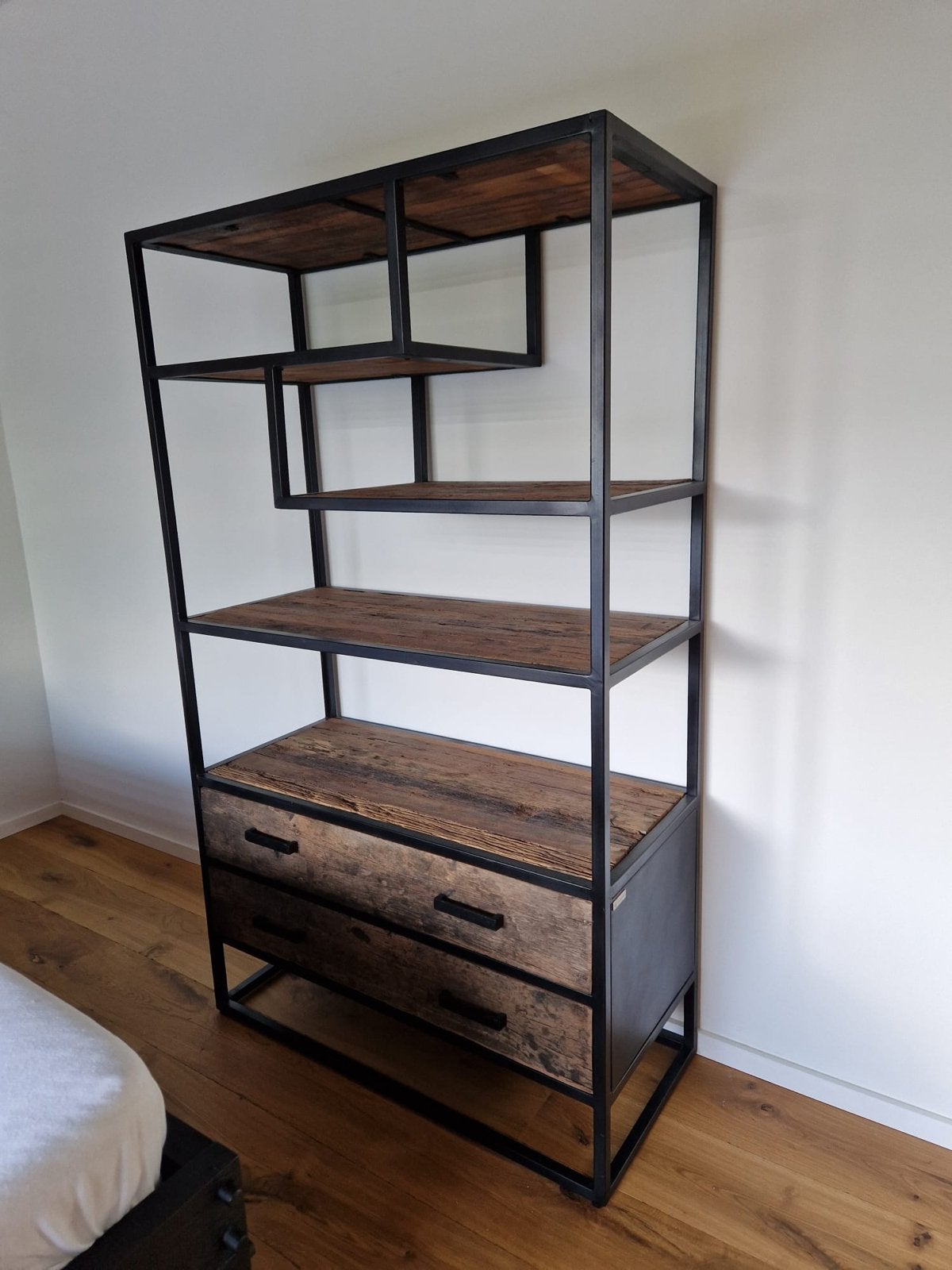 Goossens Boekenkast/Opbergkast Industrieel Design, Huis en Inrichting, Ophalen, 50 tot 100 cm, Zo goed als nieuw, Met lade(s)