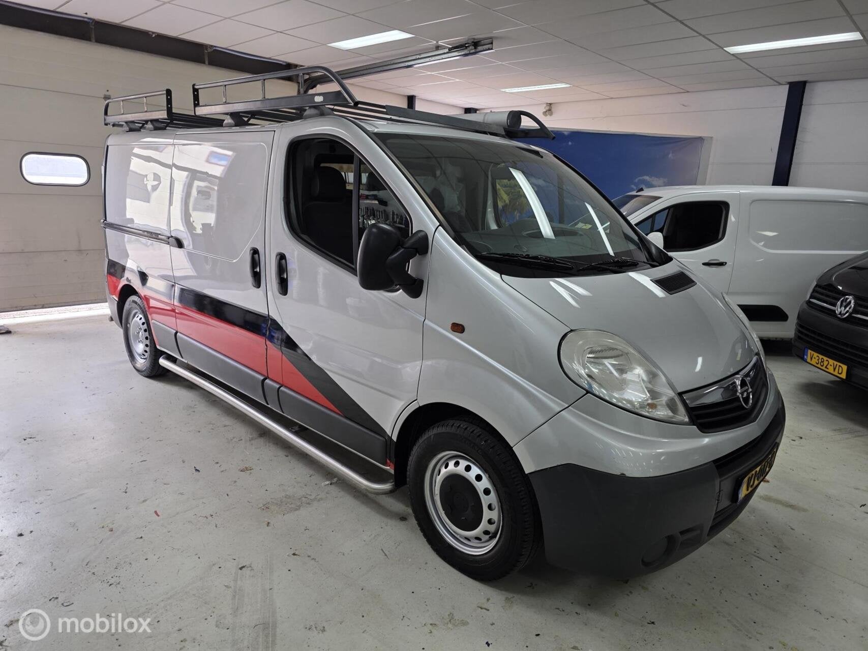 Opel Vivaro 2.0 CDTI L2H1 Airco Cruise Imperiaal, Euro 5, 4 cilinders, 2000 kg, 1723 kg