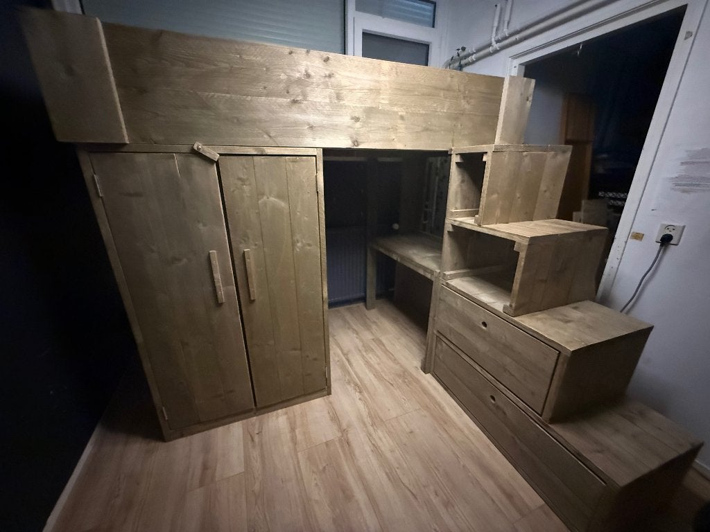 Stoere Hoogslaper incl. bureau/kastruimte., Ophalen, Hoogslaper, Eenpersoons, 180 tot 200 cm