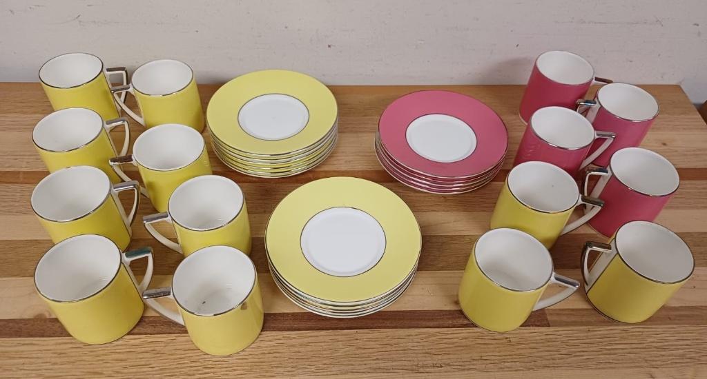 Wedgwood Jasper Conran kop en schotels - 15 stuks, Ophalen of Verzenden, Zo goed als nieuw, Porselein, Kop(pen) en/of Schotel(s)
