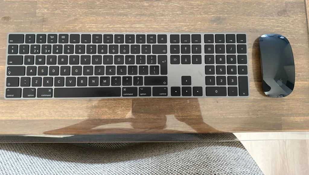 Apple imac pro Magic Keyboard & Magic mouse, Ophalen of Verzenden, Zo goed als nieuw, IMac