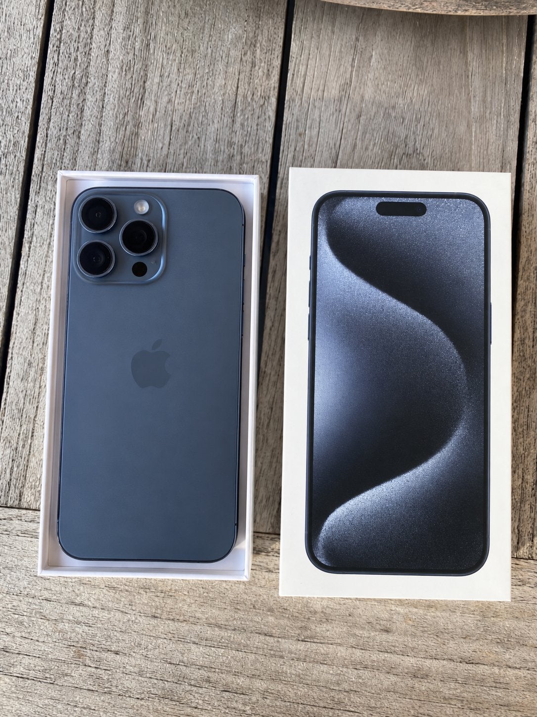 Apple iPhone 15 Pro Max - 256 GB - Blue Titanium