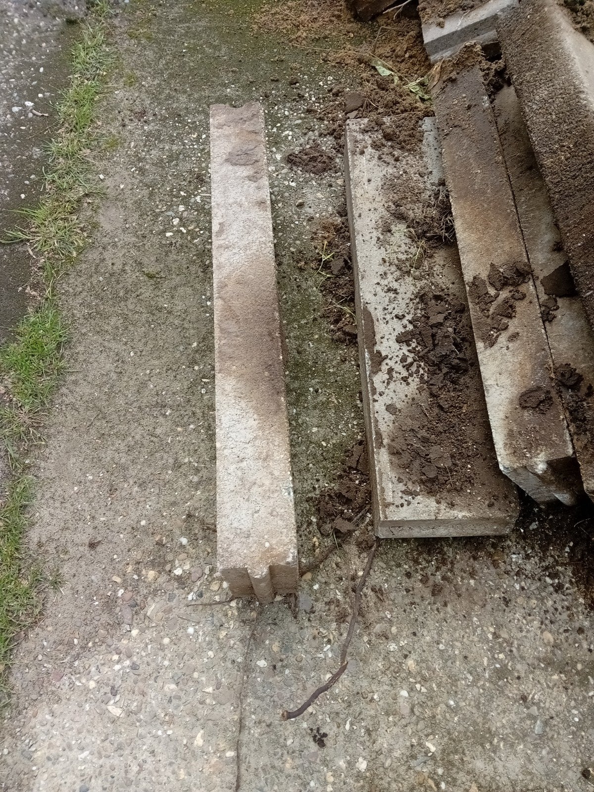Gebruikte zware trottoirbanden 250x12x100, ca. 50 meter, Tuin en Terras, Ophalen, Gebruikt, Beton, Overige typen