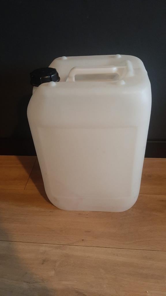 20 en 25 liter Jerrycan's - schoon & stevig💦, Minder dan 75 liter, Ophalen of Verzenden, Zo goed als nieuw
