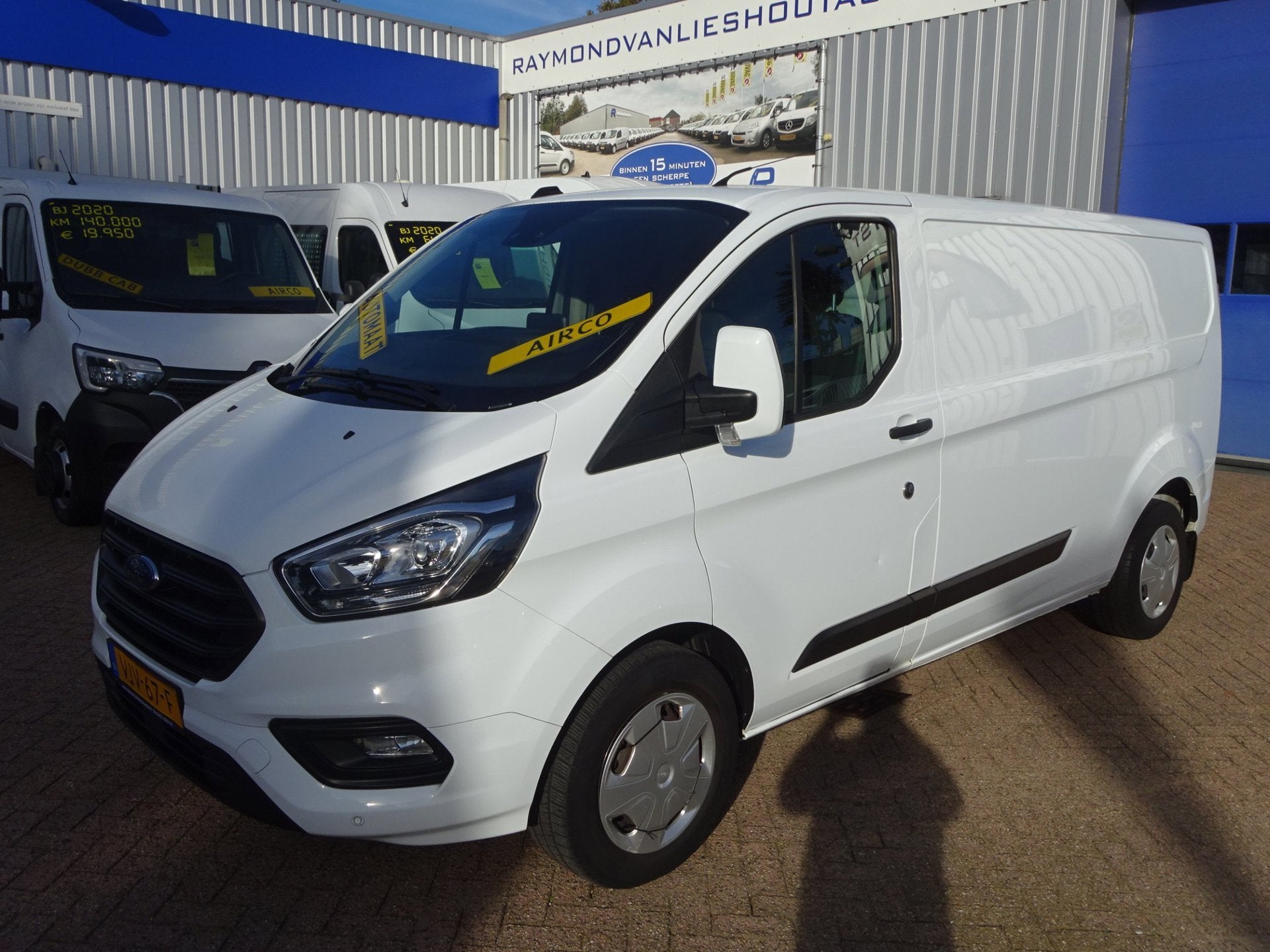 Foto 2 van Ford Transit Custom 300 2.0 TDCI L2H1 Trend AUTOMAAT 3 ZITTE
