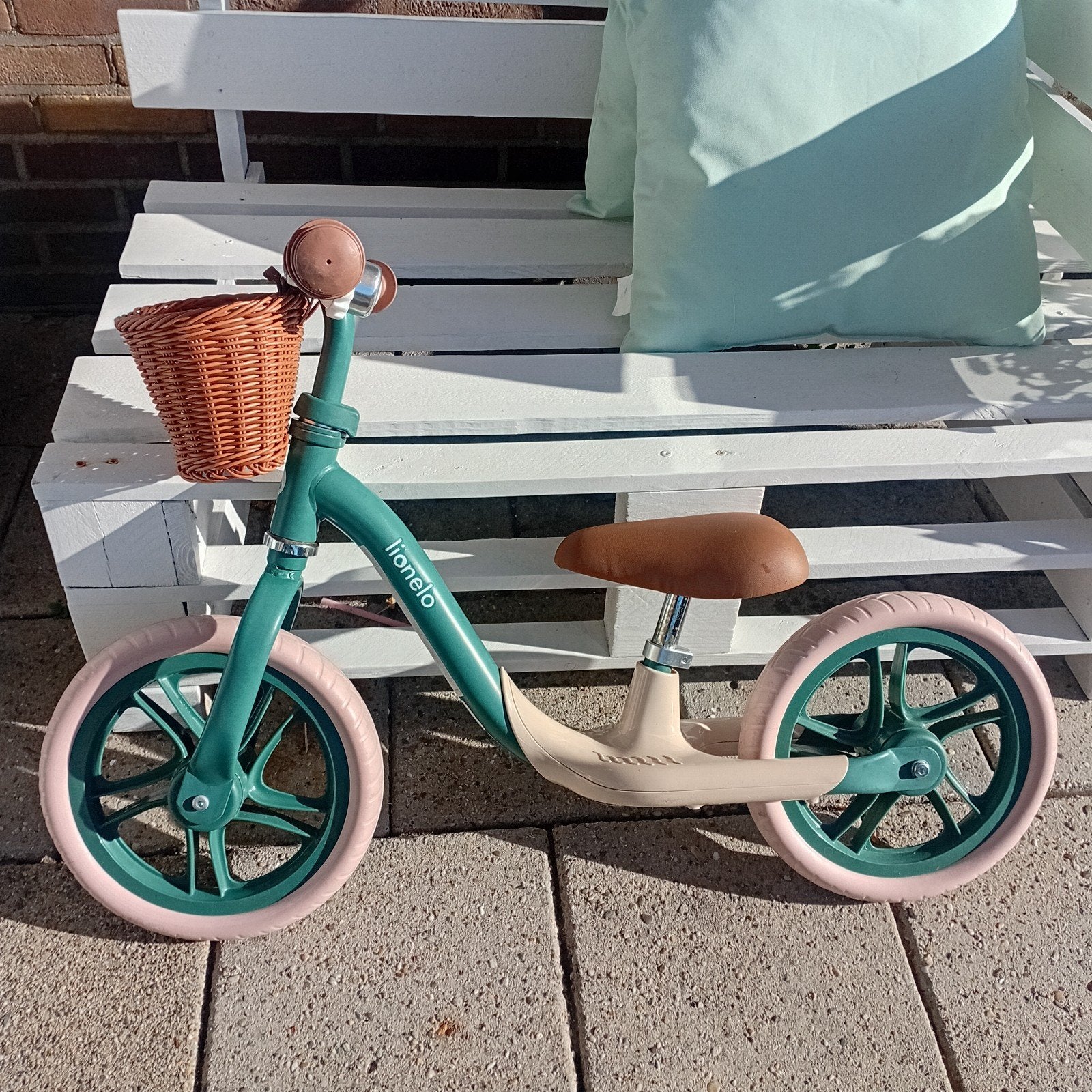 Lionelo loopfiets met mandje - Zo goed als nieuw, Zijwieltjes, Ophalen of Verzenden, Lionelo, Minder dan 16 inch