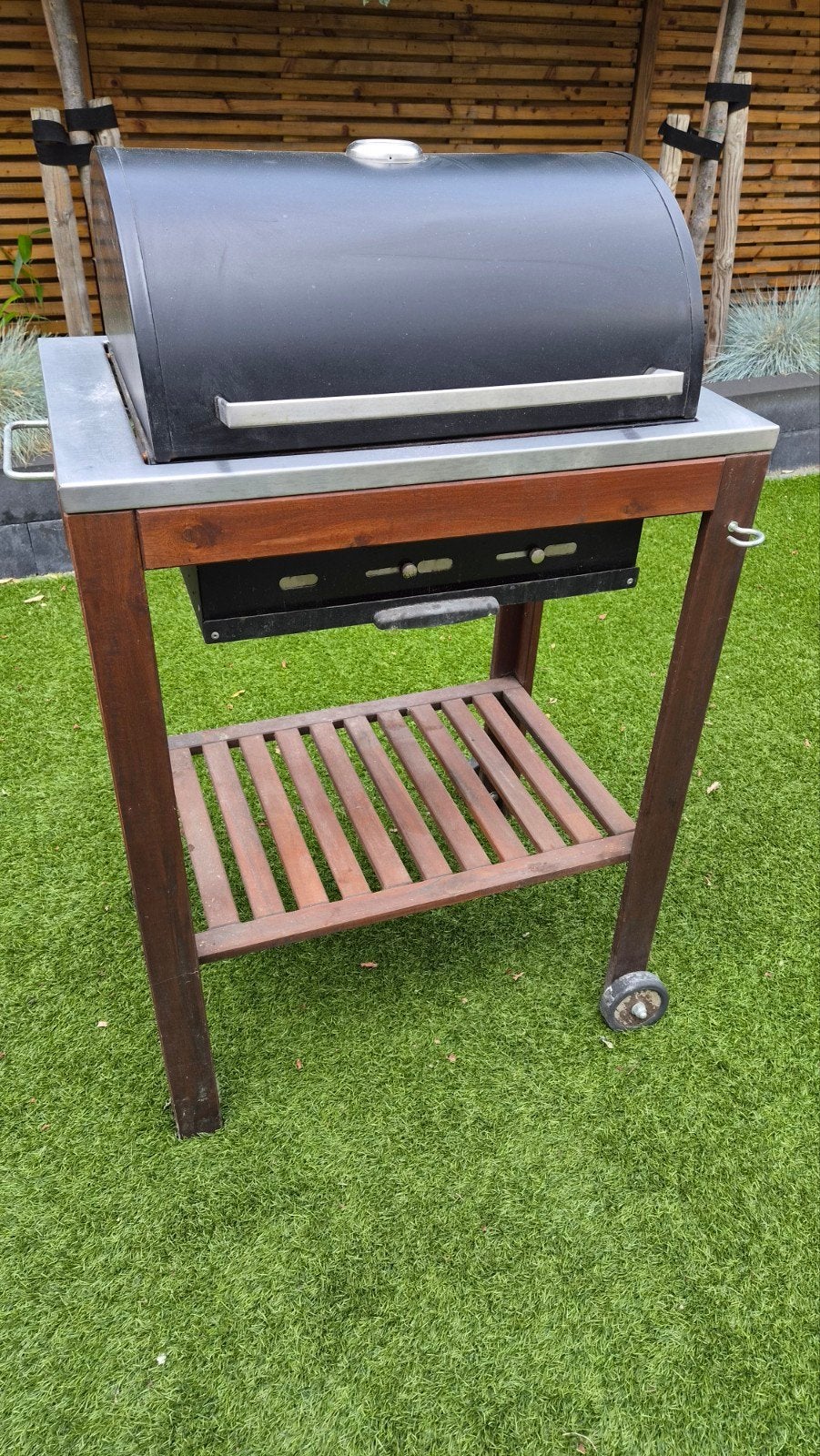 IKEA BBQ compleet met hoes, Ophalen