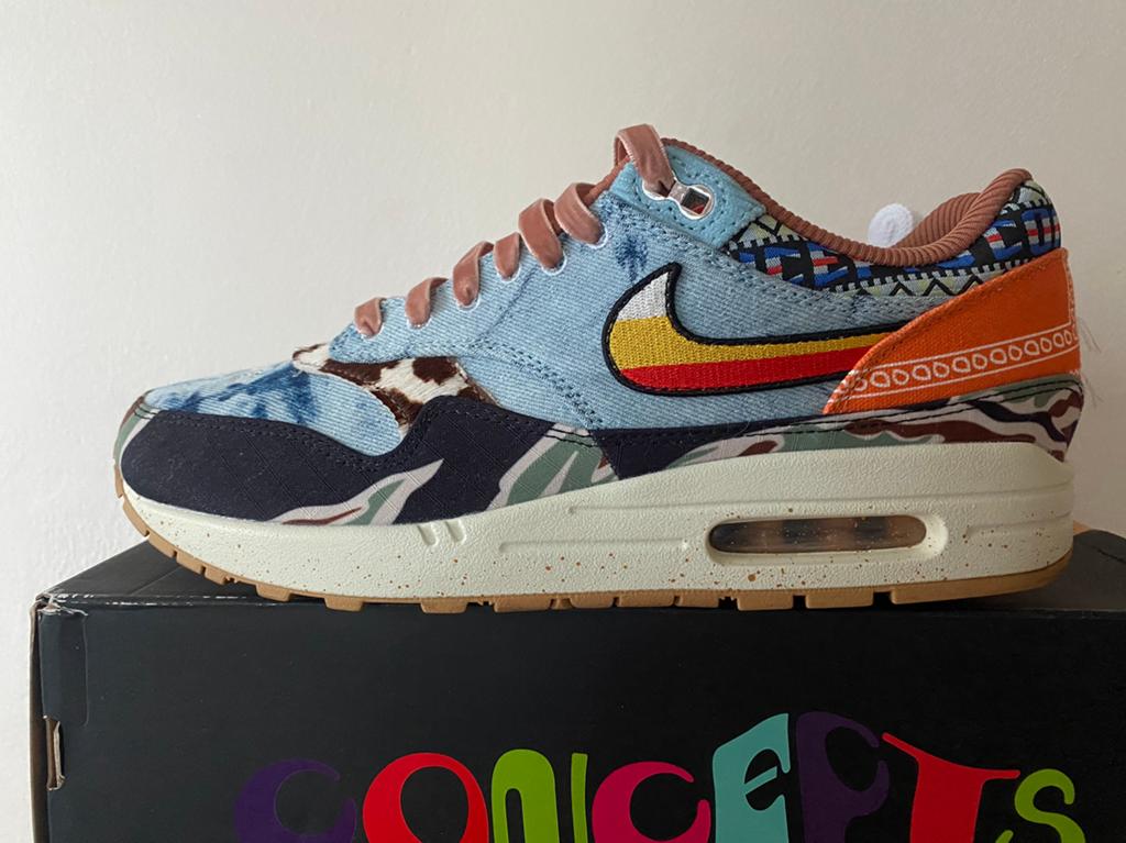 Nike Air Max 1 xConcepts Heavy 44, Kleding | Heren, Schoenen, Ophalen of Verzenden, Overige kleuren