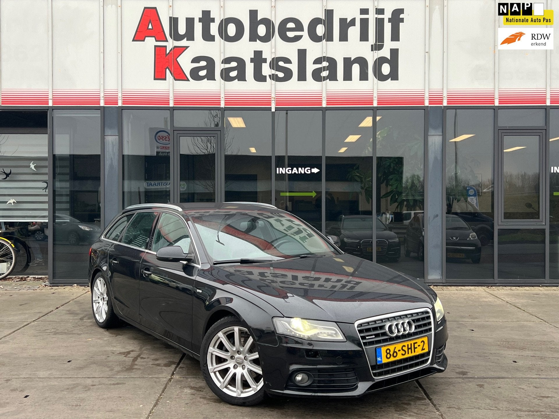 Audi A4 Avant 1.8 TFSI quattro S Line edition - Leer - Clima, Auto's, Audi, 13 km/l, Euro 5, 1525 kg, Gebruikt