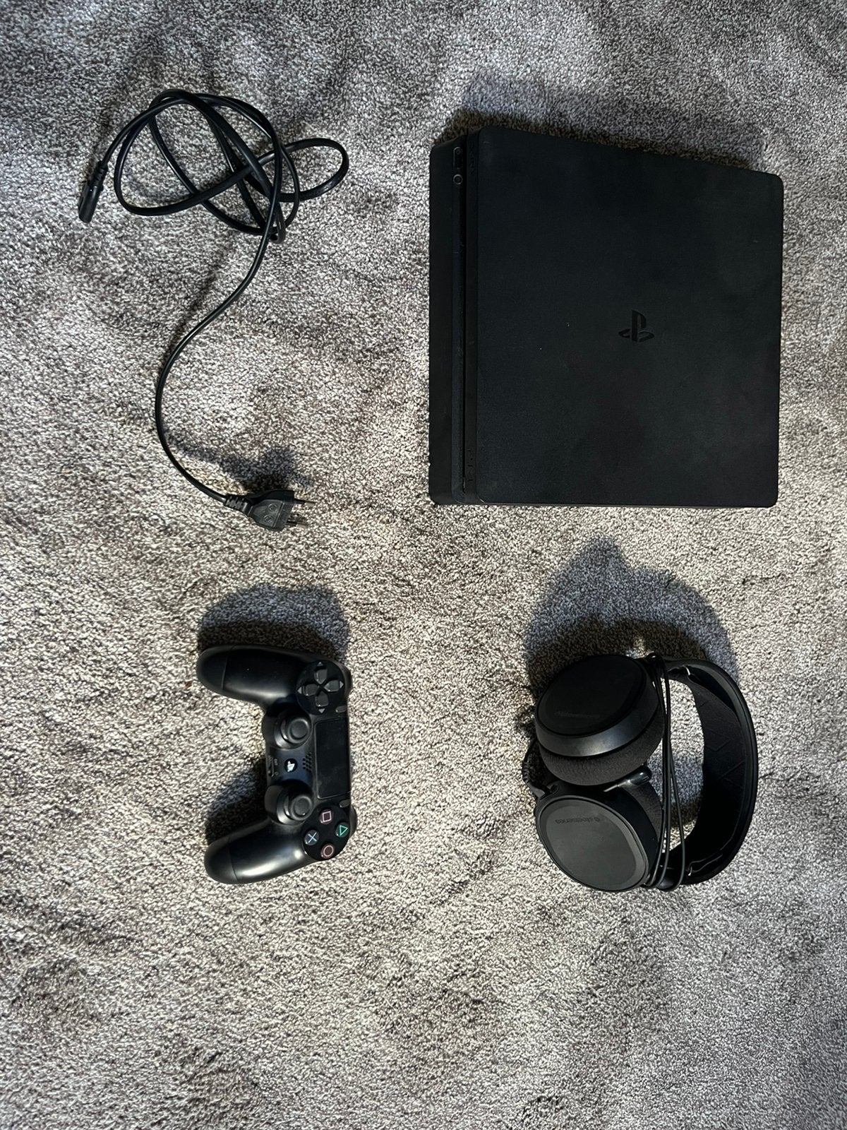 Playstation 4 slim, Spelcomputers en Games, Verzenden, Zo goed als nieuw, Met 1 controller, Slim