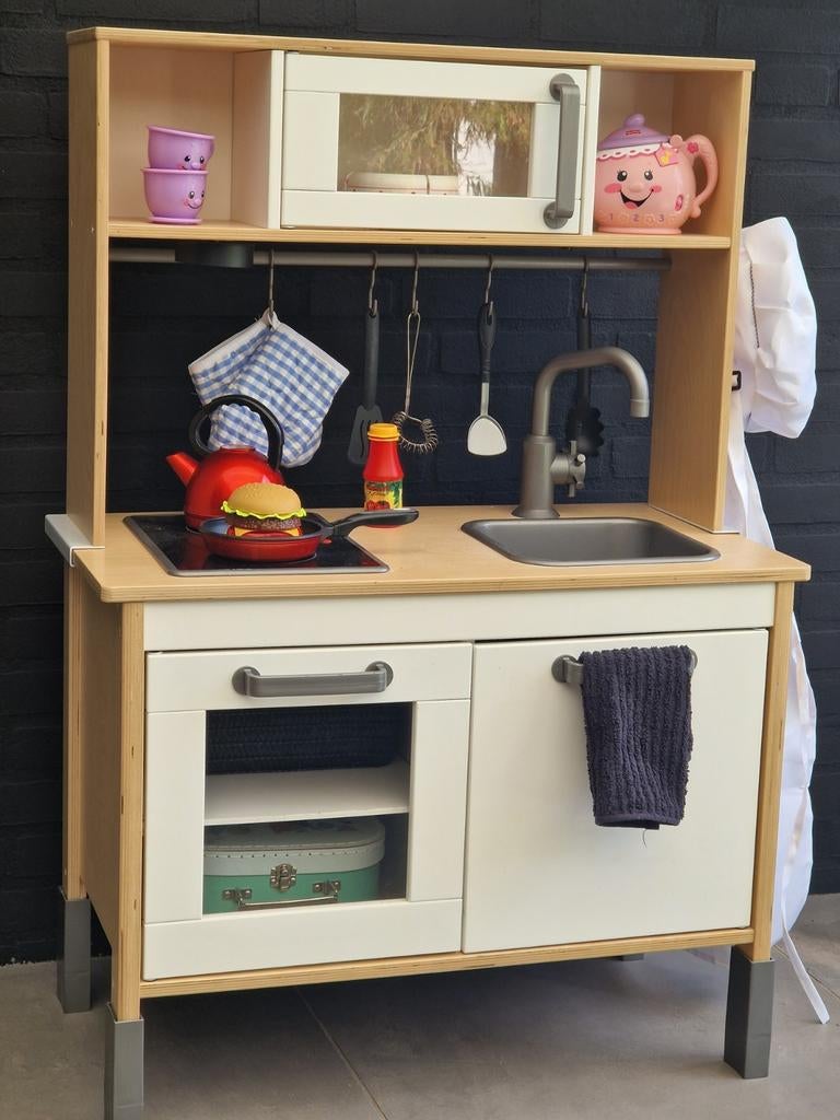 Houten speelkeuken met magnetron en kraan, Ophalen