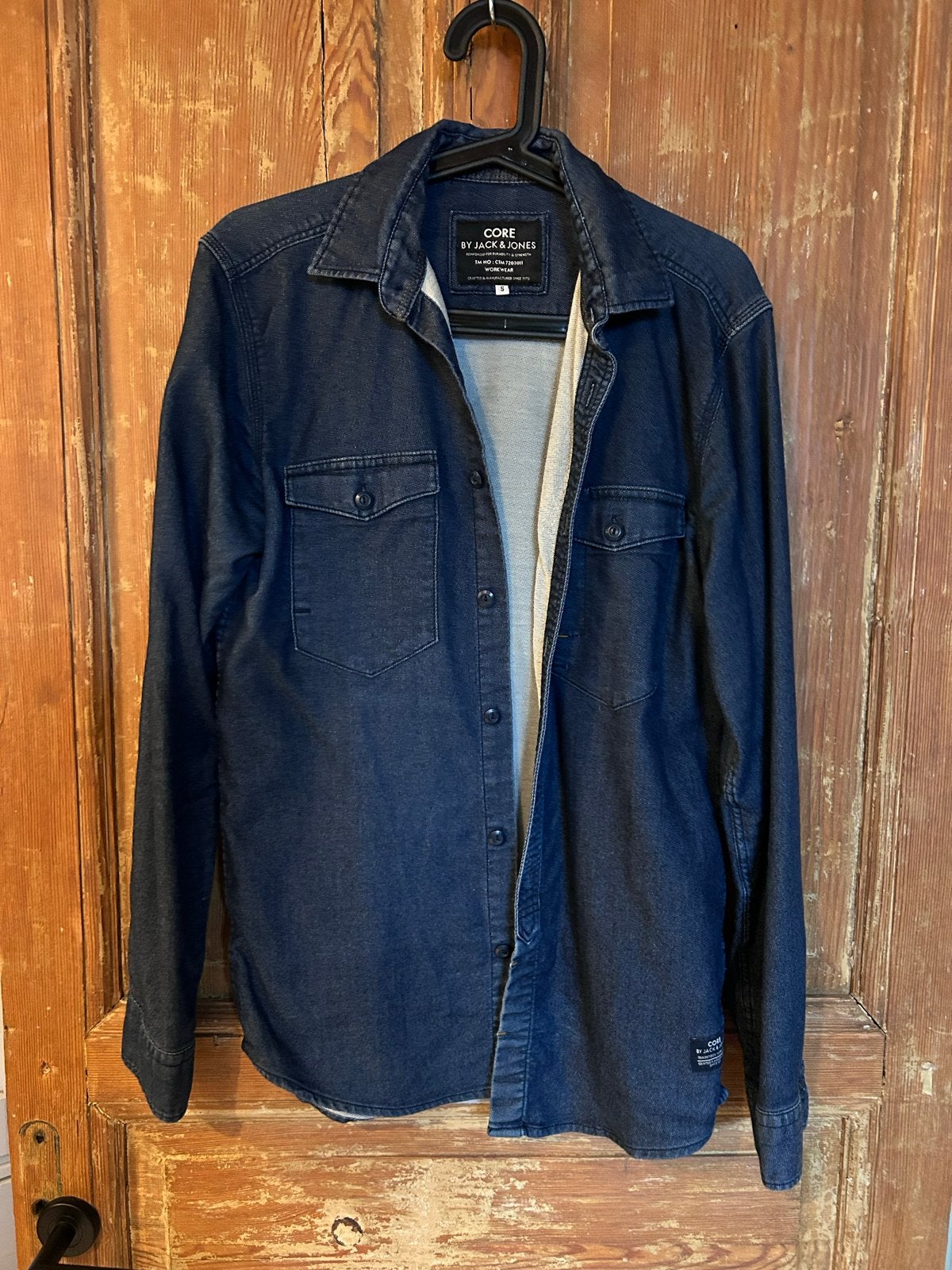 Stijlvol blauw denim overhemd Jack & Jones - Maat S, Kleding | Heren, Overhemden, Ophalen of Verzenden, Gedragen, Blauw, Halswijdte 38 (S) of kleiner