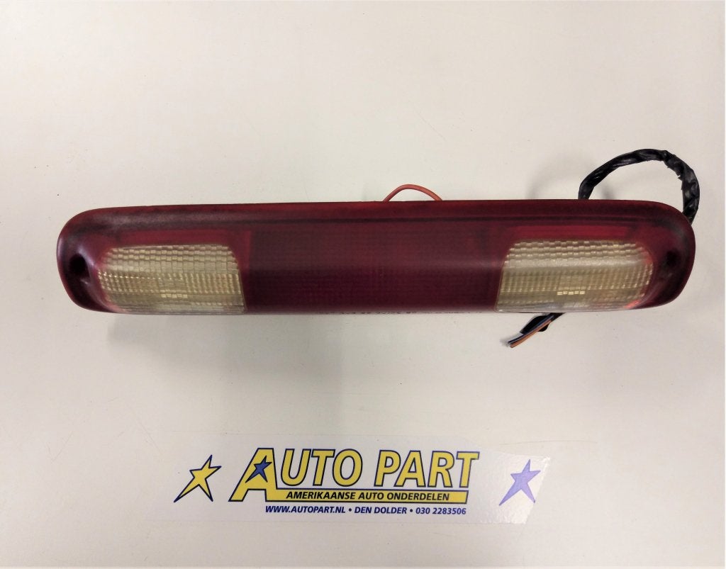 Chevrolet Silverado 3e rem/cargo lamp 1999-2007, Gebruikt, Info@gm.com, Chevrolet, Ophalen of Verzenden
