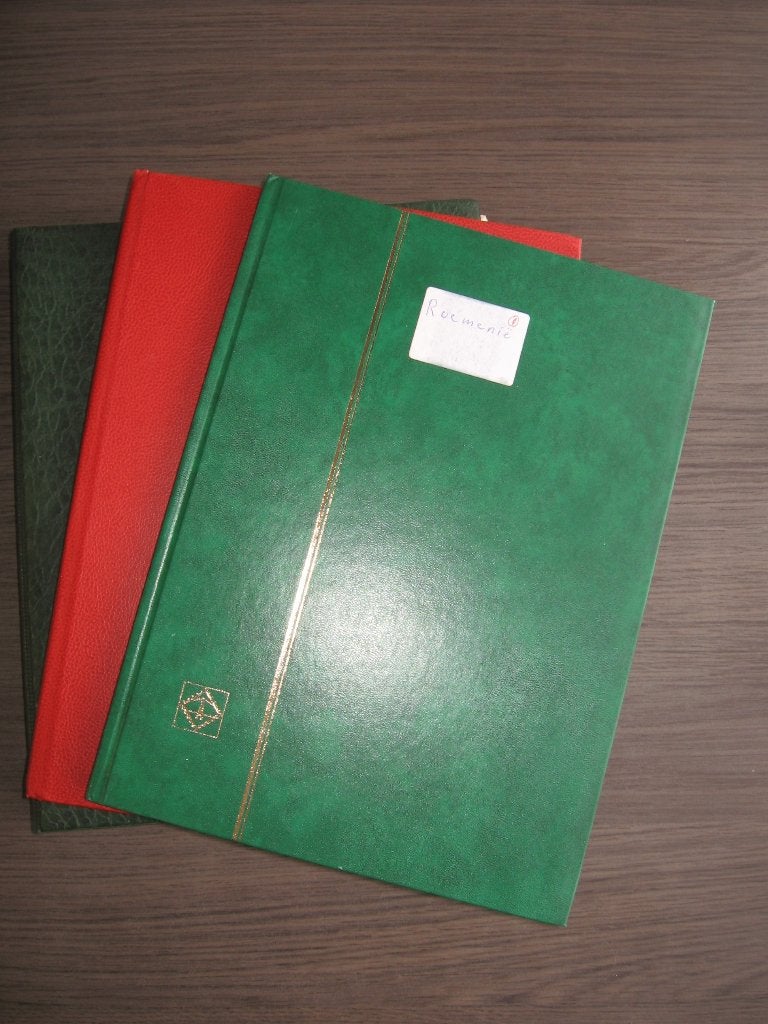 Roemenië in 3 boeken en op losse insteekbladen., Postzegels en Munten, Ophalen of Verzenden, Buitenland