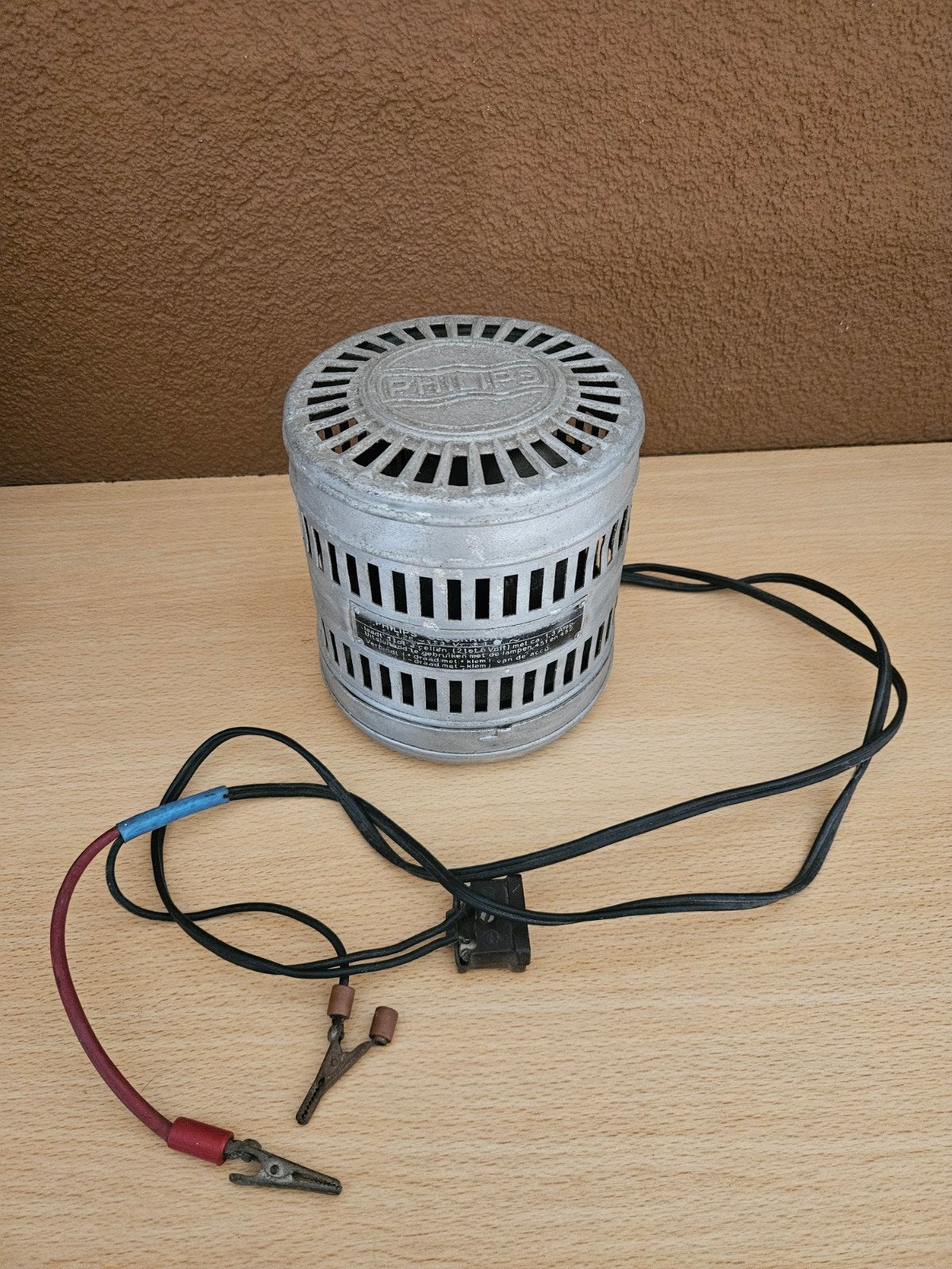 Vintage Philips gelijkrichter - Zeldzaam verzamelobject

Aan, Ophalen of Verzenden