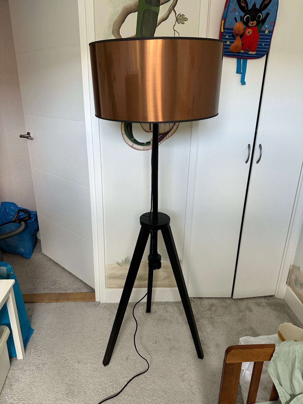 Staande lamp met koperkleurige kap, E27 (groot), Zo goed als nieuw, 150 tot 200 cm, Ophalen