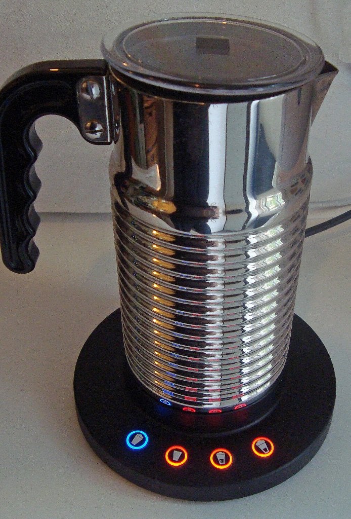 Nespresso Melkopschuimer Aeroccino 4  RVS, Witgoed en Apparatuur, Ophalen, Zo goed als nieuw, Elektrische melkopschuimer