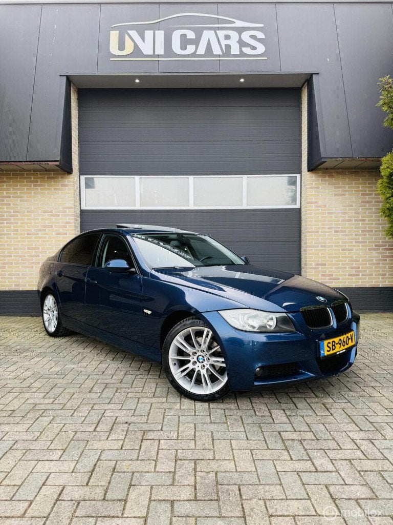 BMW 3-serie 318i High Executive|Automaat|Sport|St verwarming, Achterwielaandrijving, 4 cilinders, 129 pk, Blauw