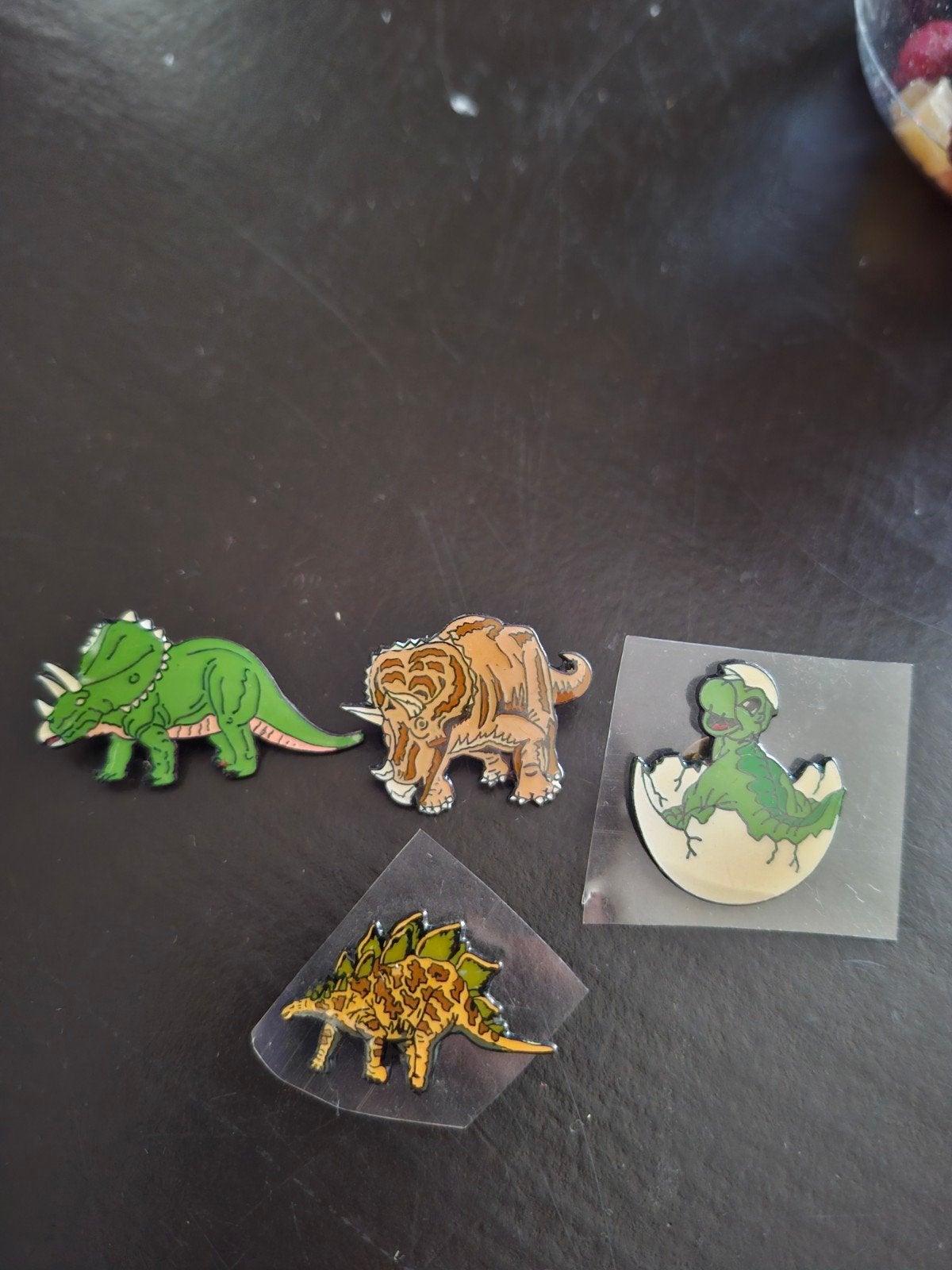 Dinosaurus Speldjes - Set van 4, Verzamelen, Speldjes, Pins en Buttons, Ophalen of Verzenden, Gebruikt, Dier of Natuur, Speldje of Pin