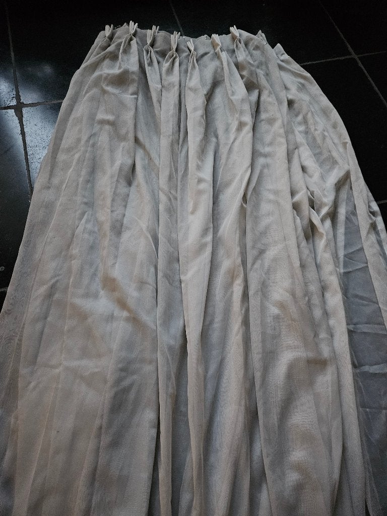 grijze vitrage, 200 cm of meer, Ophalen of Verzenden, Zo goed als nieuw, 200 cm of meer