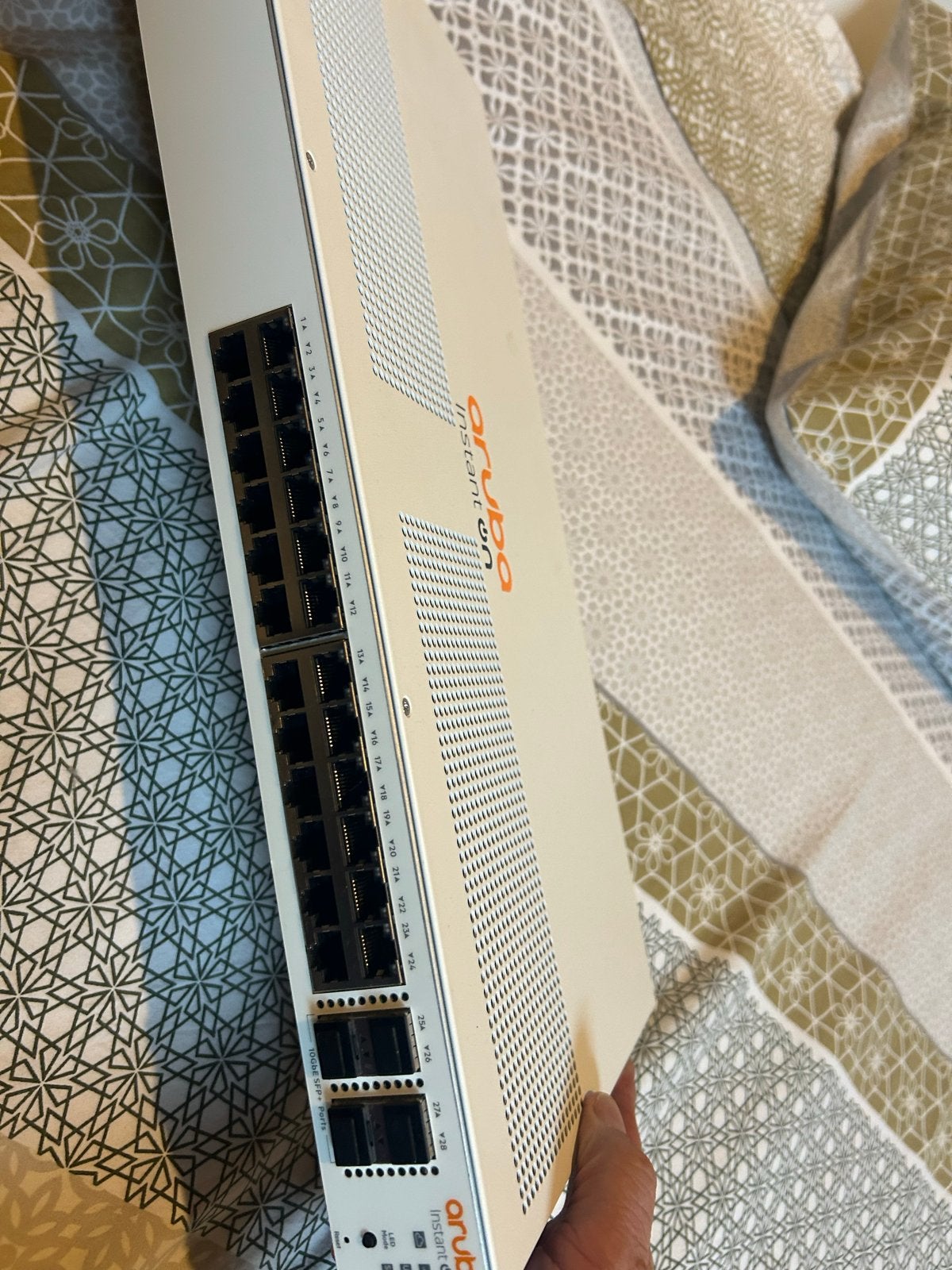 Aruba Instant On 1930 24G 4SFP+ Switch (JL682A), Ophalen of Verzenden, Zo goed als nieuw