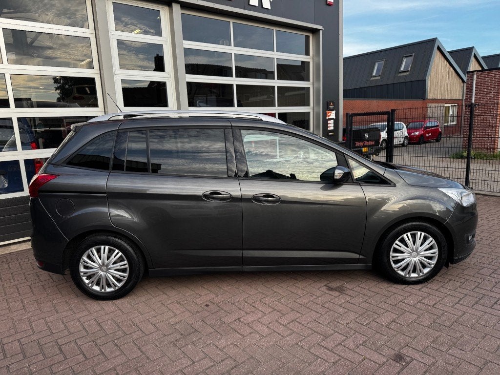 Ford GRAND C-MAX 1.0 EDITION PLUS 7P. / NAVI / CRUISECONTROL, Auto's, Ford, Voorwielaandrijving, 745 kg, 125 pk, Gebruikt