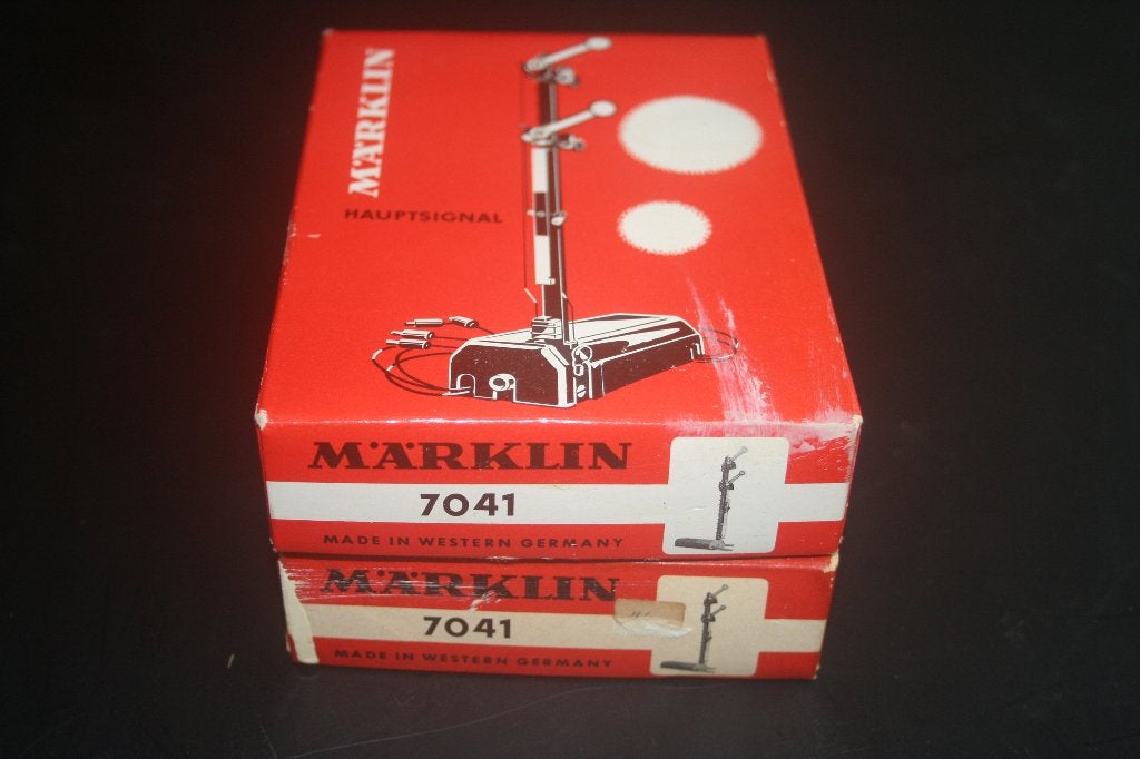 2x marklin sein 7041, Wisselstroom, Gebruikt, Overige typen, Ophalen of Verzenden