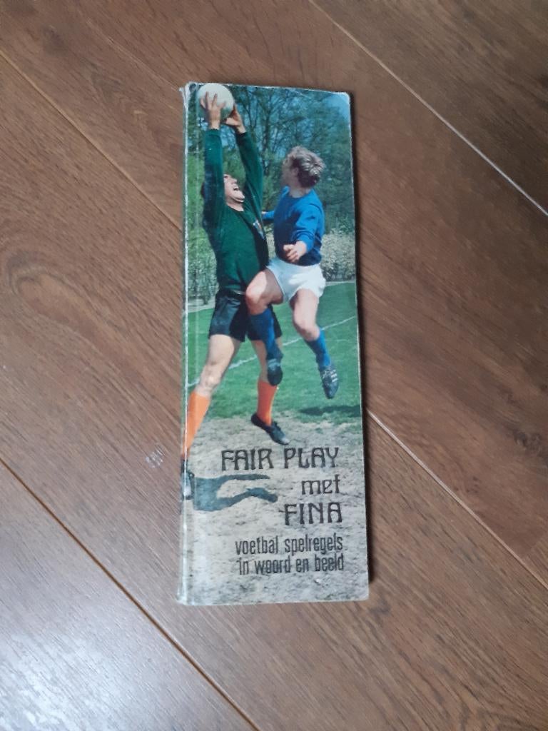 VERZAMELALBUM VOETBAL - FAIR PLAY met FINA, Verzamelen, Sportartikelen en Voetbal, Ophalen of Verzenden, Gebruikt, Overige sporten