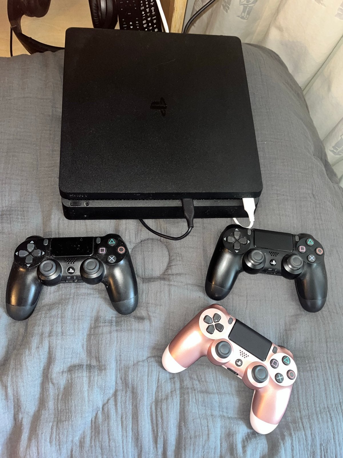 PlayStation 4 met 3 controllers, games en PlayStation kabel, Spelcomputers en Games, Spelcomputers | Sony PlayStation 4, Ophalen