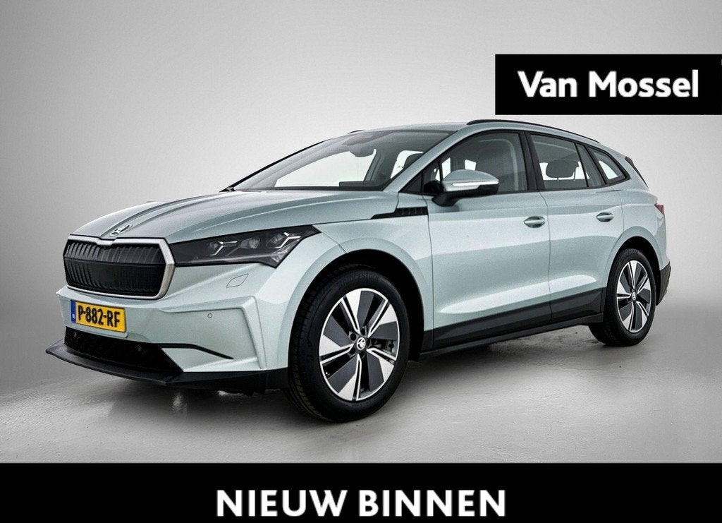 Skoda Enyaq iV 60 Trekhaak/Camera/verwarmbare voorstoelen, Automaat, Achterwielaandrijving, 179 pk, Leder en Stof