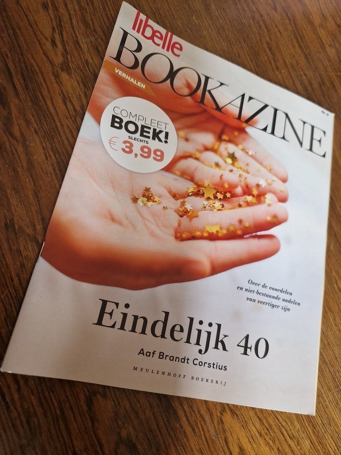 Bookazine - Verhalen - Eindelijk 40, Gelezen, Ophalen of Verzenden, Aaf Brandt Corstius, Eén auteur