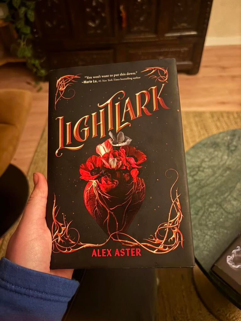 Lighlark van Alex Aster, Boeken, Ophalen of Verzenden, Zo goed als nieuw