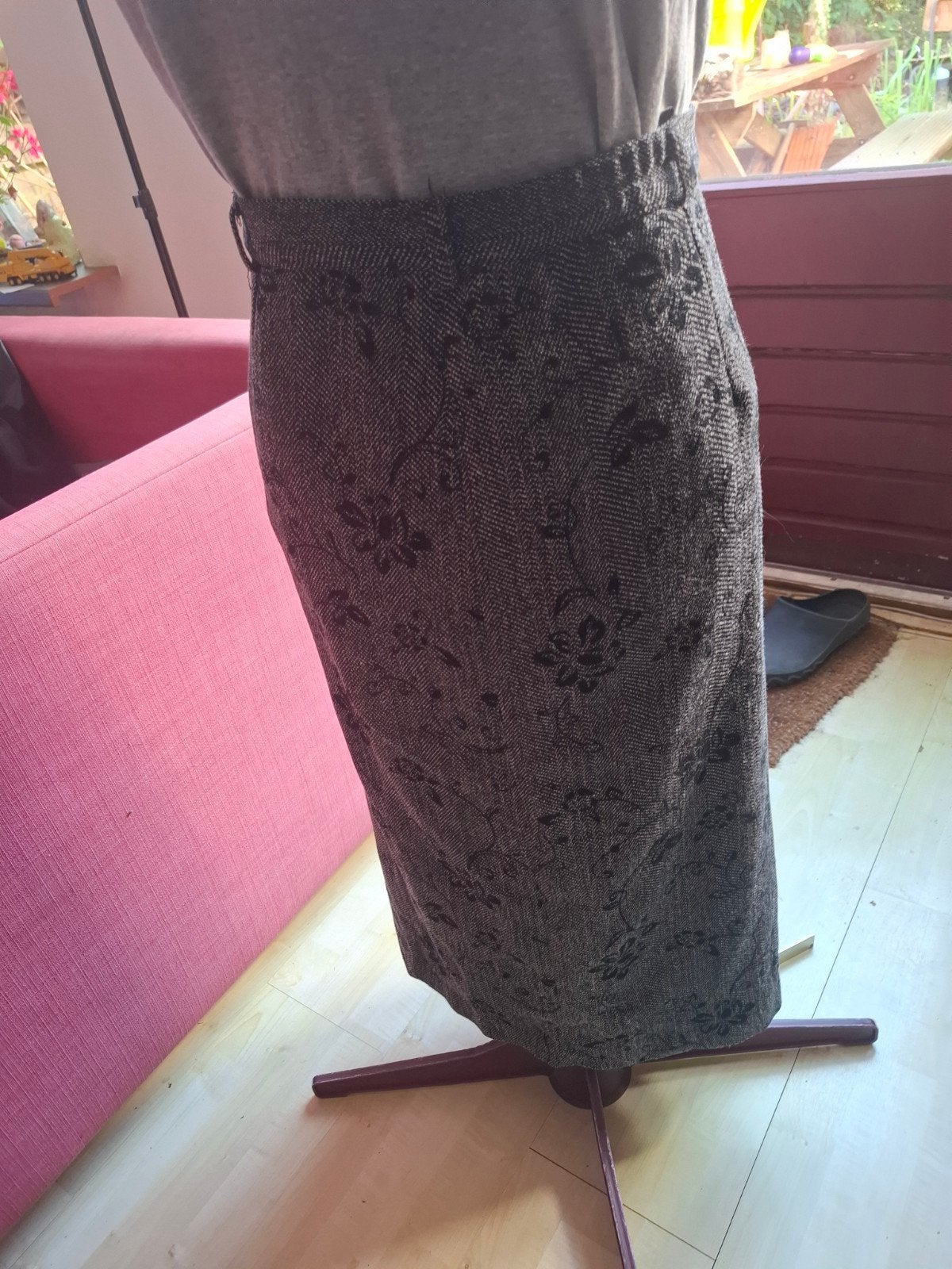 Kingfield Rok Maat 48 - Stijlvol en Comfortabel, Maat 46/48 (XL) of groter, Ophalen of Verzenden, Knielengte, Gedragen