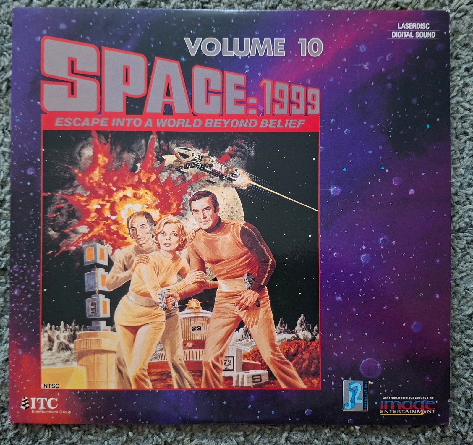 LASERDISC. SPACE 1999 VOLUME 10. NTSC. NIEUWSTAAT., Ophalen of Verzenden, Zo goed als nieuw