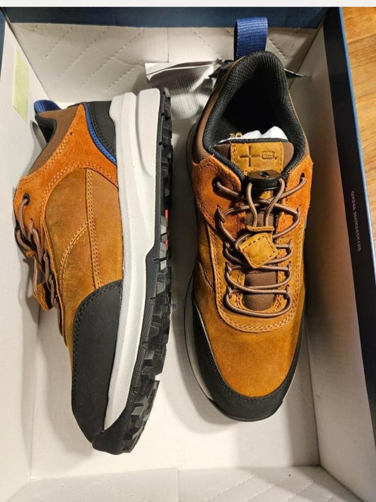 Nieuwe Geox Sterratrail grip sneakers mt 39, Ophalen, Bruin, Nieuw, Sneakers of Gympen