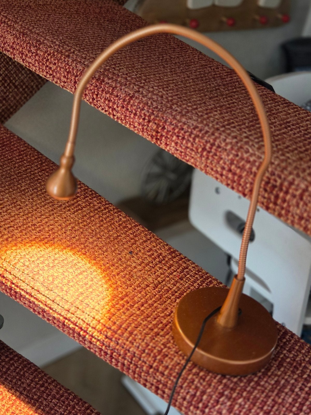 te koop bureaulamp met beweegbare arm alle kanten mee op, Ophalen of Verzenden, Bureaulamp