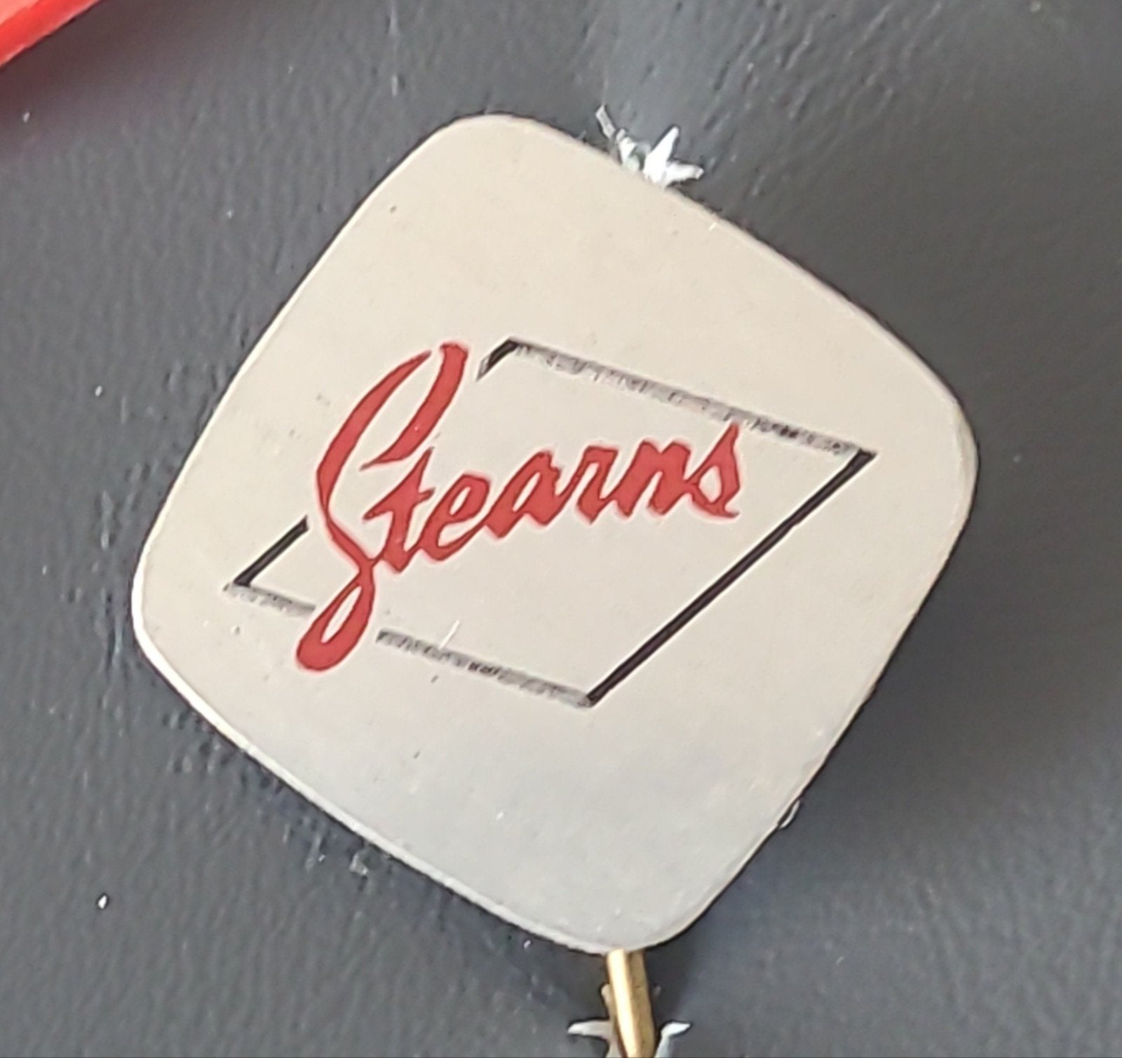 Vintage Stearns Speldje  Uniek Verzamelobject, Verzenden, Gebruikt, Merk, Speldje of Pin