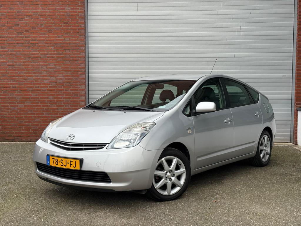 Toyota Prius 1.5 VVT-i | NAP | NEW APK| UNIEK, 1497 cc, 4 cilinders, Alcantara, 23 km/l