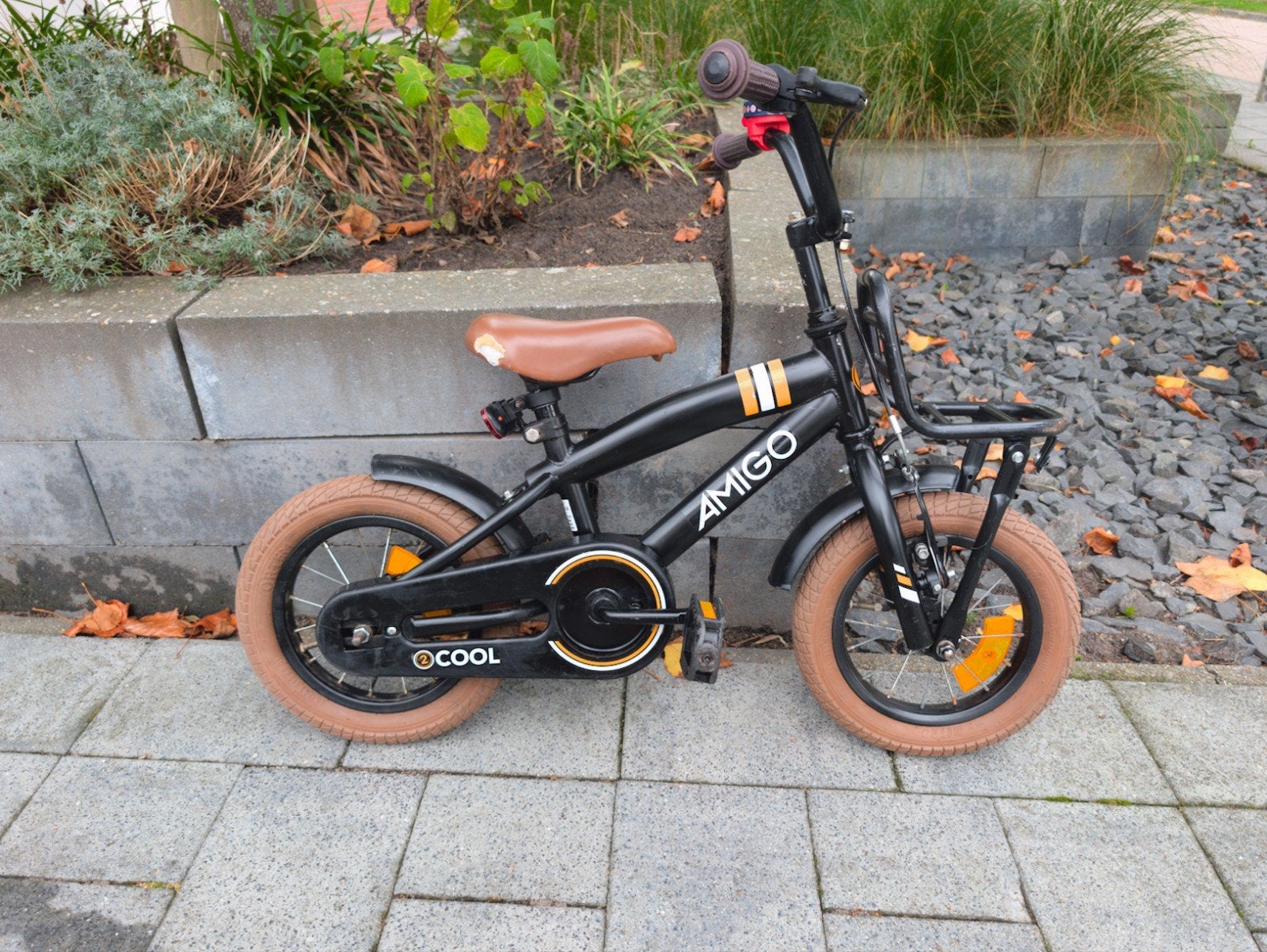 Leuke Amigo kinderfiets (12 inch) - Goede staat, direct rijk, Fietsen en Brommers, Fietsen | Kinderfietsjes, Terugtraprem, Zijwieltjes