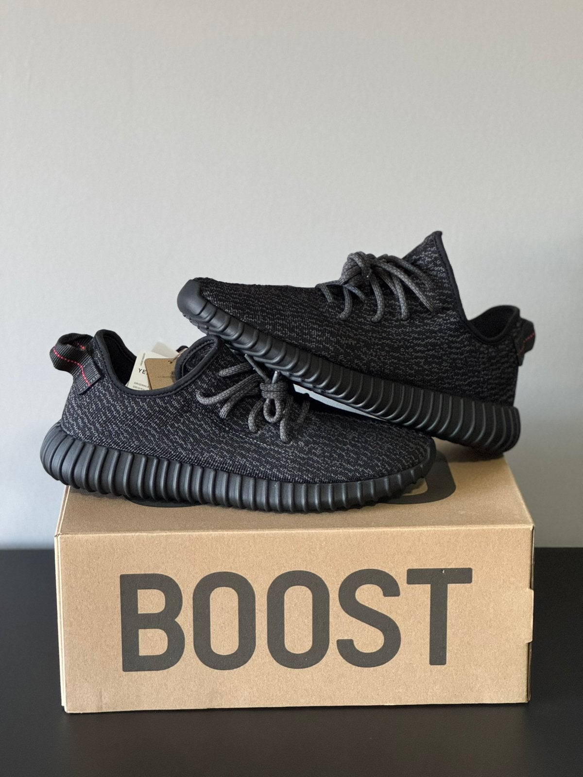 Adidas Yeezy Boost 350 V2 Pirate Black (2023), Kleding | Heren, Schoenen, Zwart, Nieuw, Ophalen of Verzenden, Sneakers of Gympen