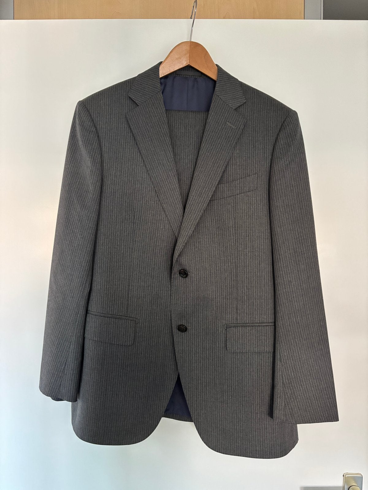 Mooi colbert broek pak krijtstrepen Suitsupply, Ophalen of Verzenden, Zo goed als nieuw, Grijs