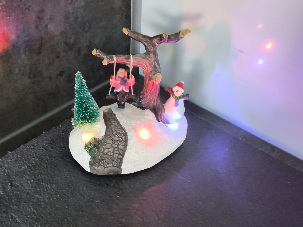 Te koop mooi kerst tafereeltje., Ophalen of Verzenden, Zo goed als nieuw